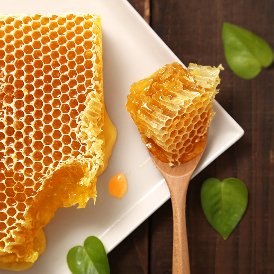 Piece of raw honeycomb