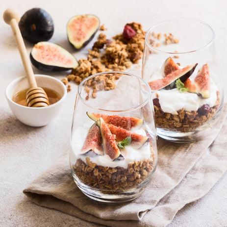 Mouthwatering treat with granola and honey